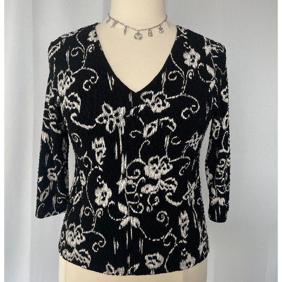 Y2K Top Size Large Black White Floral Casual Stretch Fairy Grunge Whimsigoth - Picture 1 of 13